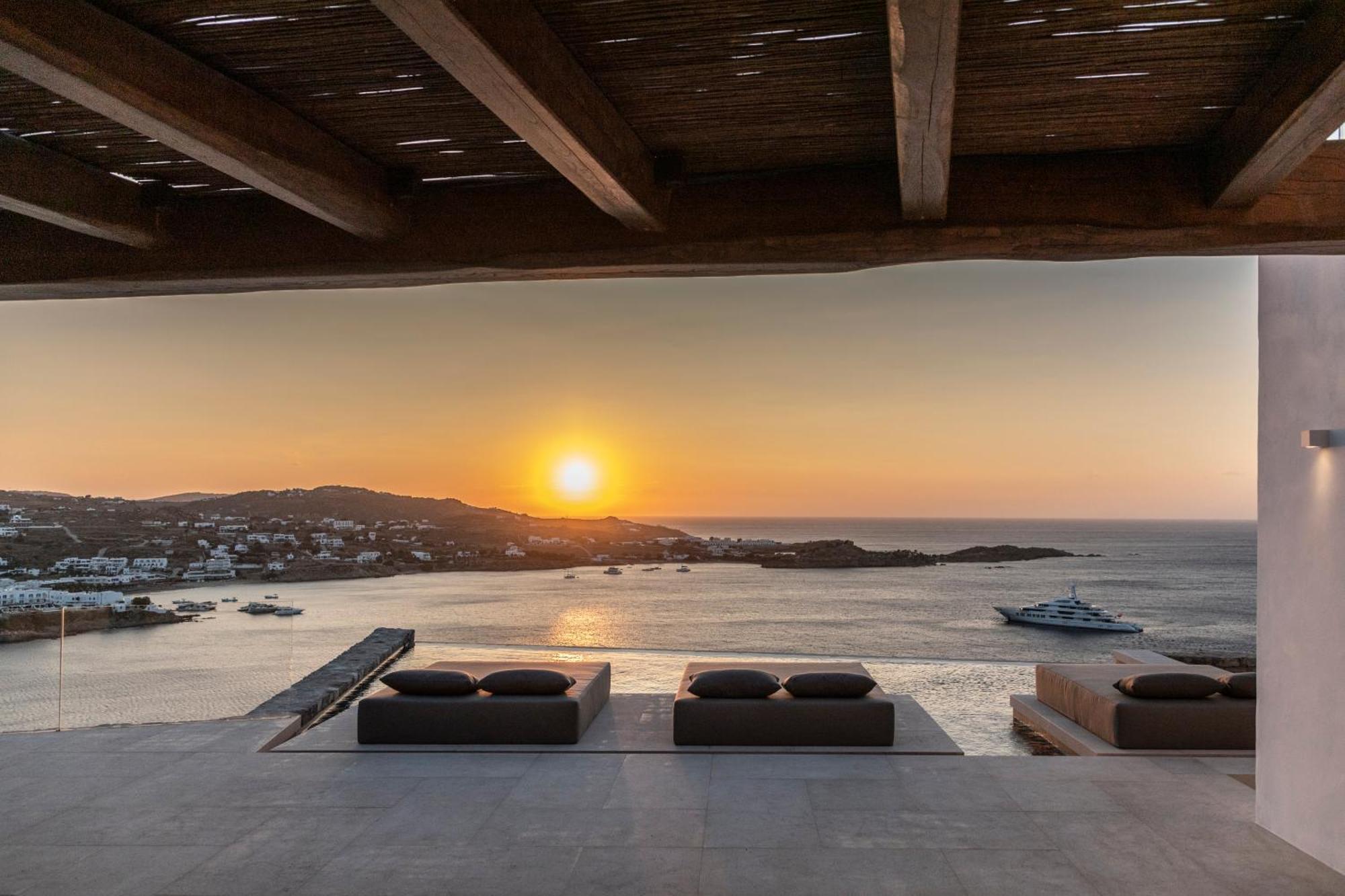 The Skyvilla Mykonos - A Landmark Property With Breathtaking Views Of The Psarou Bay Mykonos Town Eksteriør bilde